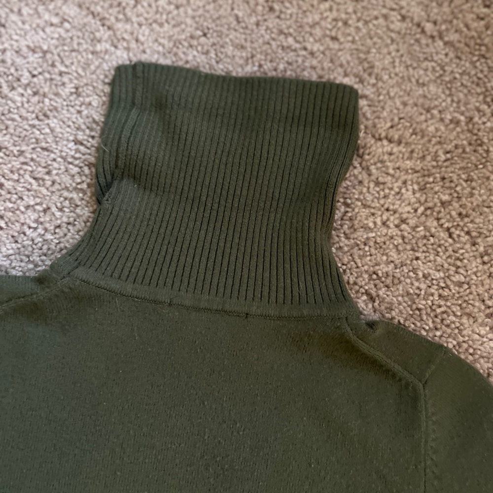 Women’s French Connection Olive Green Ribbed Knit Turtleneck Sweater - Picture 2 of 7